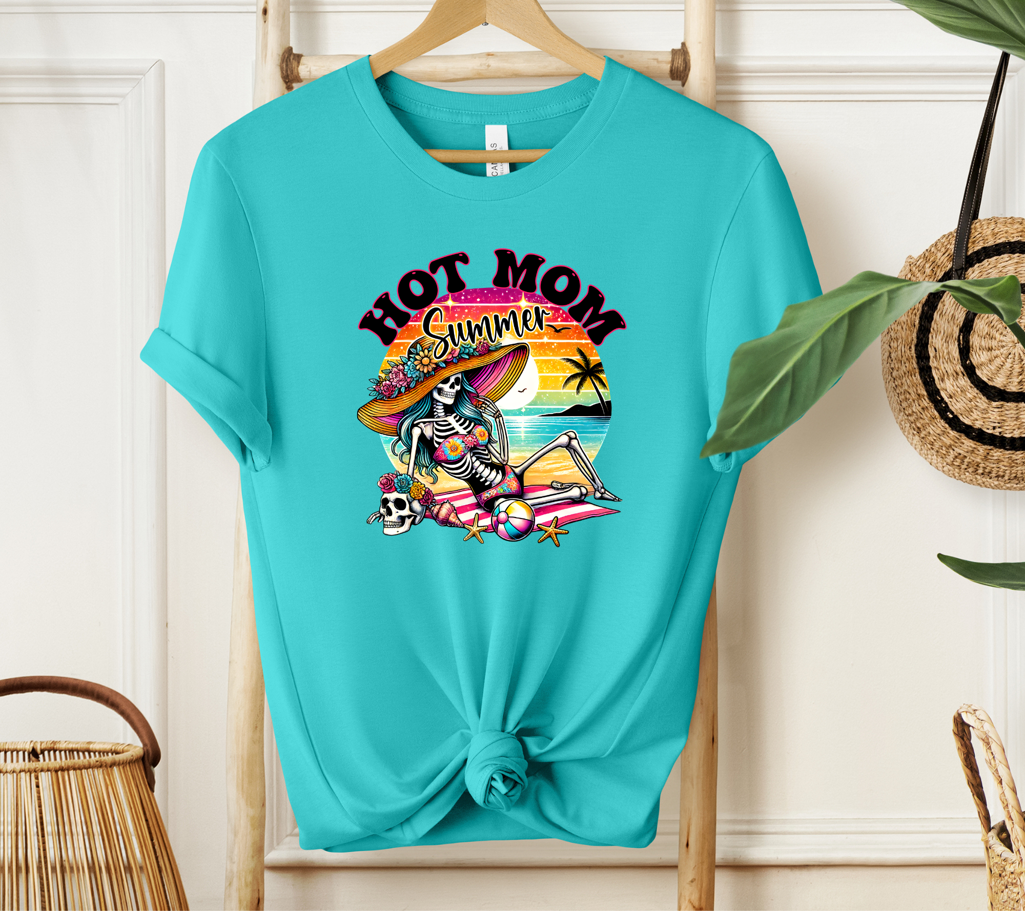 Hot Mom Summer Retro Graphic Tee